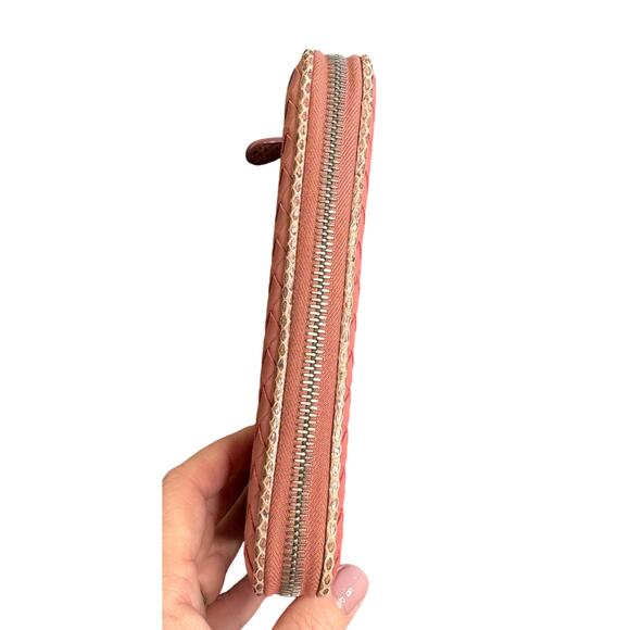 Bottega Veneta Floral Embroidered Intrecciato Leather Zip Around Wallet in Pink - Picture 7 of 16